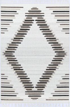 Nefeli Beige Cream Diamond Rug