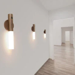 KANTO Smart Sensor LED Torch