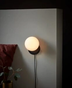 Nordlux Lilly | Wall Light | Black -Home Furnishings Store MLilly48891003 1